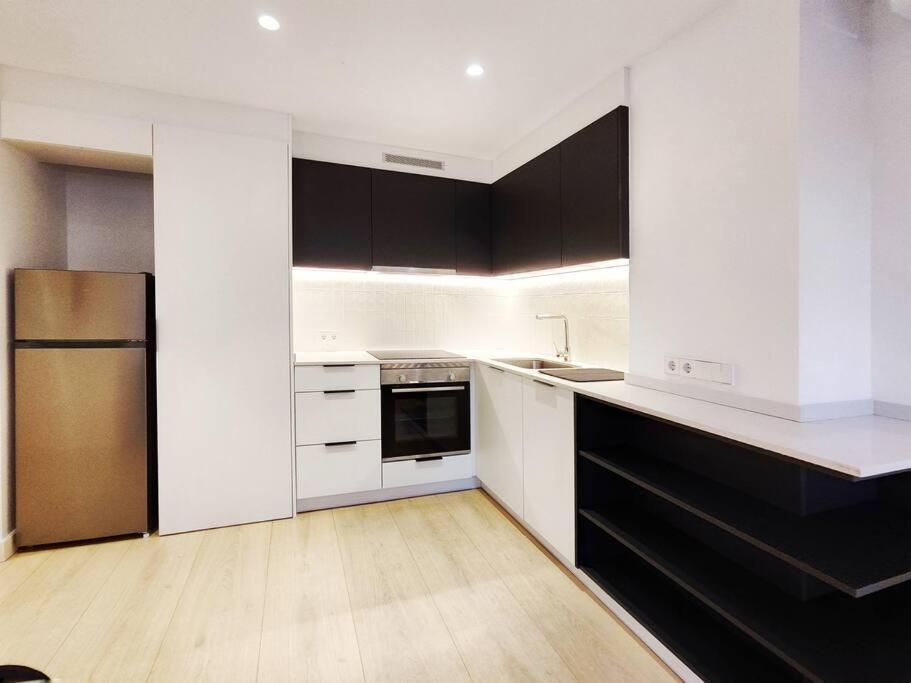 Moderno Apartamento En Terrassa Centro Eksteriør billede