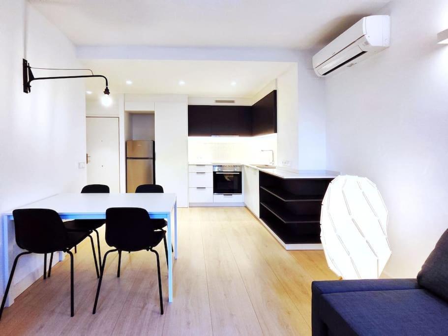 Moderno Apartamento En Terrassa Centro Eksteriør billede