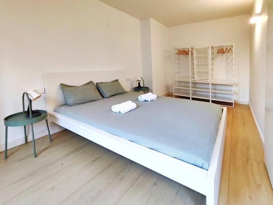 Moderno Apartamento En Terrassa Centro Eksteriør billede